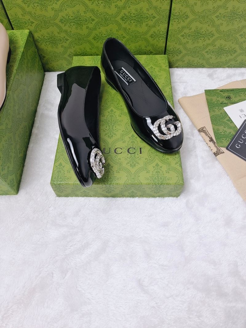 Gucci Flat Shoes